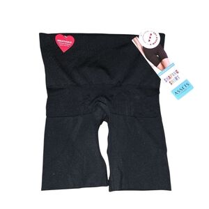 Womens Assets By SPANX Black Shaping Shorts,Large, NWT!!!